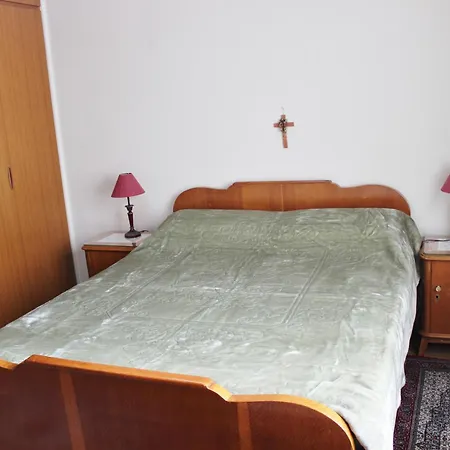 Naoussa Apartament *